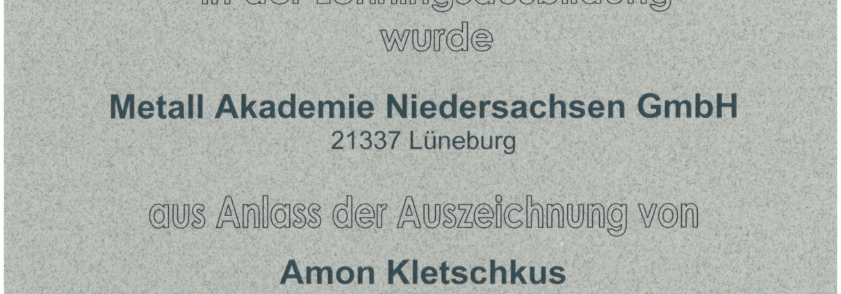 Bester Absolvent im Ausbildungsberuf Metallbauer Konstruktionstechnik kommt von der Metall Akademie bester Absolvent seines Jahrganges im Ausbildungsberuf Metallbauer Konstruktionstechnik